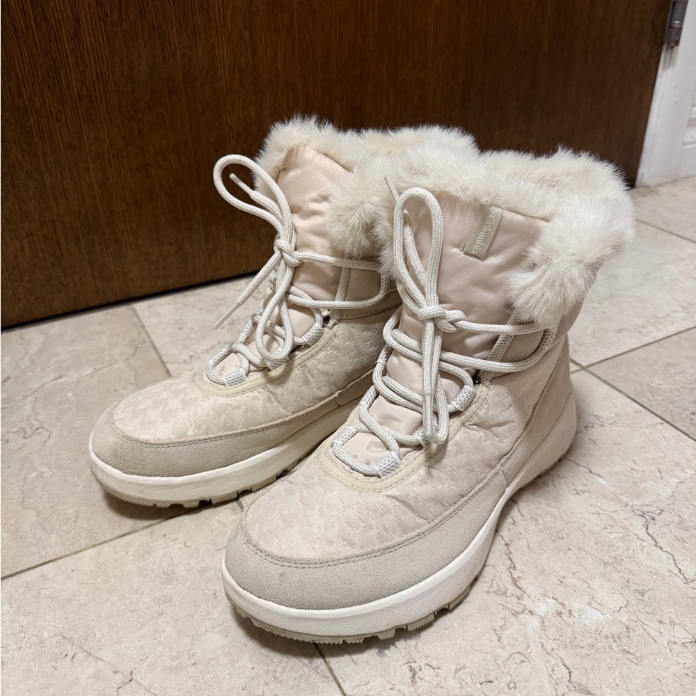 Columbia Women's Cream Faux-Fur Lace-Up Winter Boots